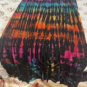 Brand new missed maxi skirt